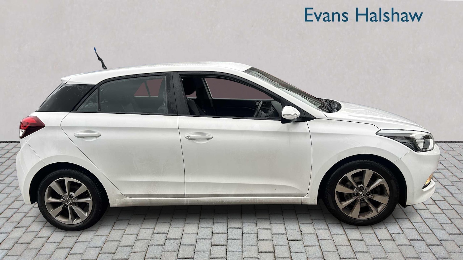 Used Hyundai i20 2016 for sale - 76169998: Photo 4