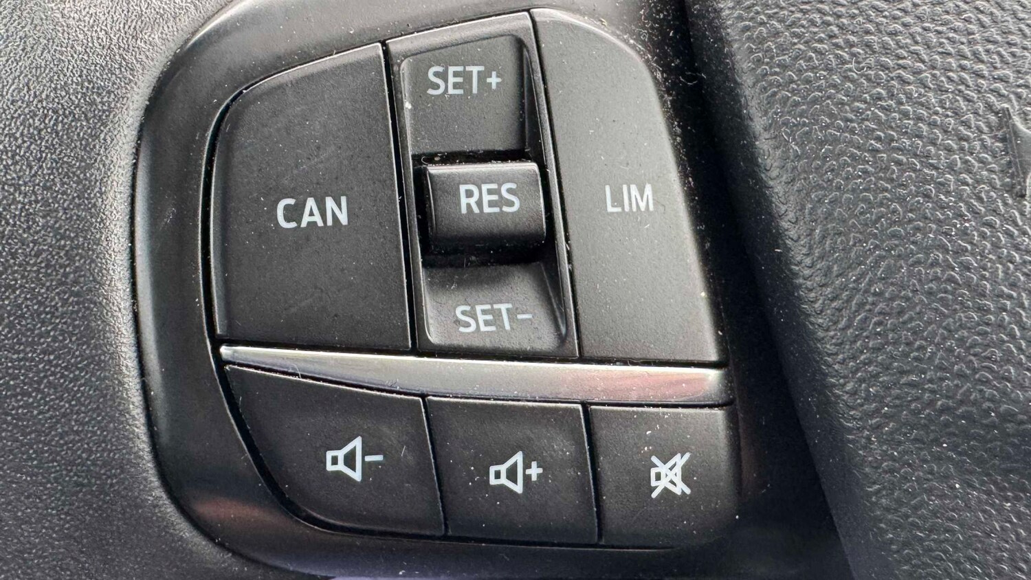 Used Ford Fiesta 2018 for sale - 78037396: Photo 13