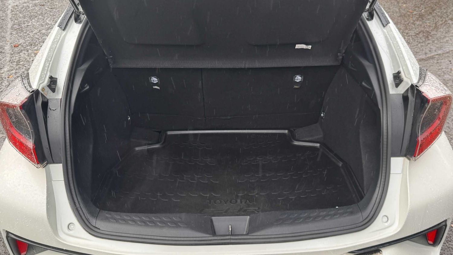 Used Toyota C-HR 2018 for sale - 76170171: Photo 17