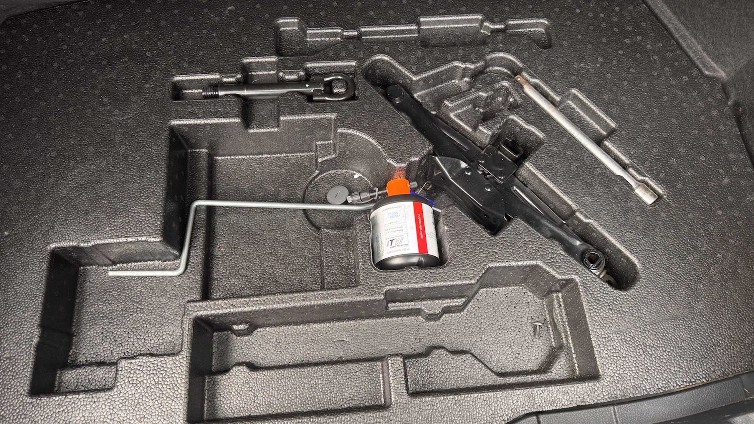 Used Toyota C-HR 2018 for sale - 76170171: Photo 18