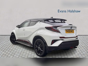 Used Toyota C-HR 2018 for sale - 76170171: Photo