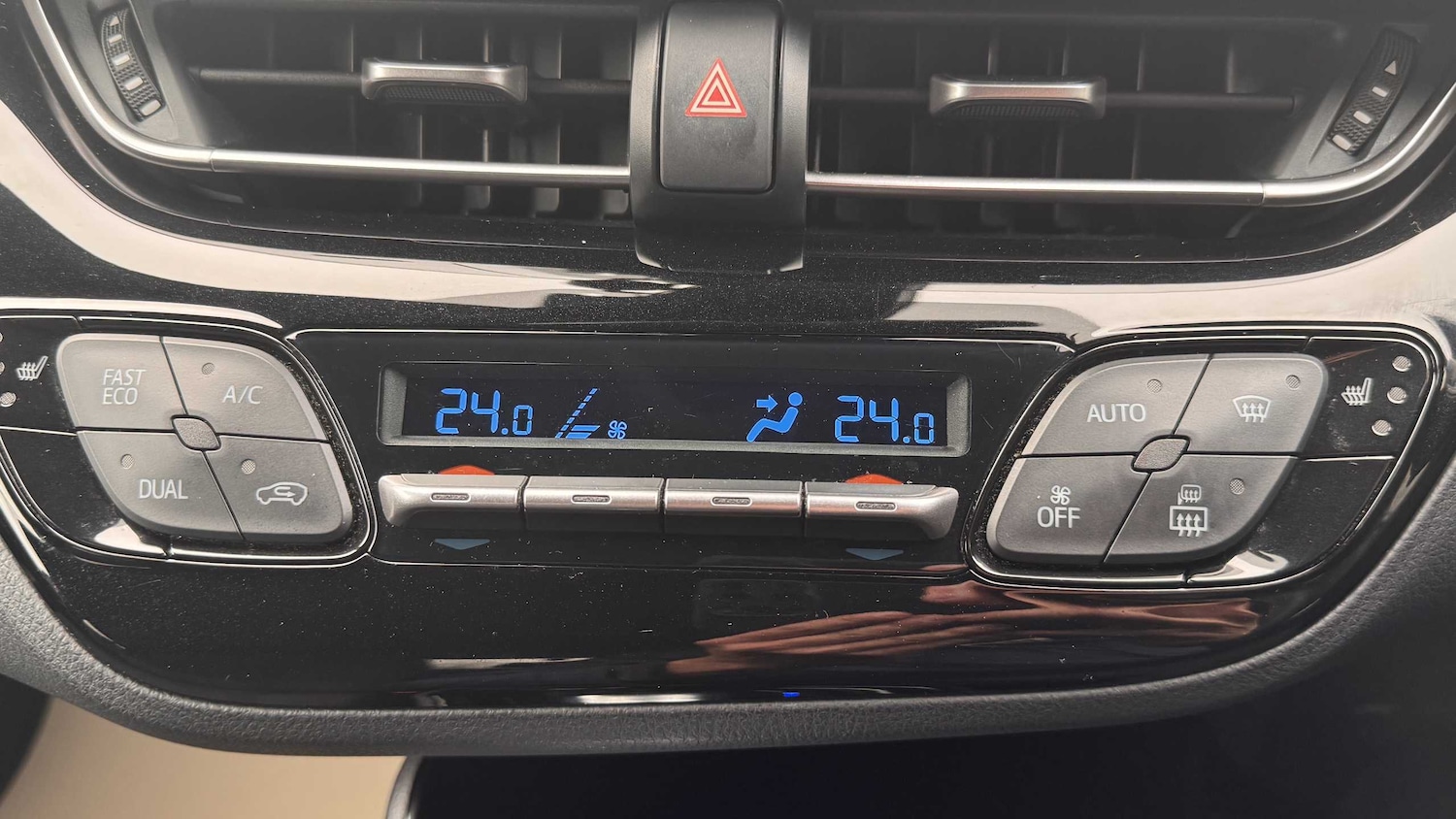 Used Toyota C-HR 2018 for sale - 76170171: Photo 31