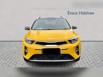 Used Kia Stonic 2022 for sale - 76169952: Photo