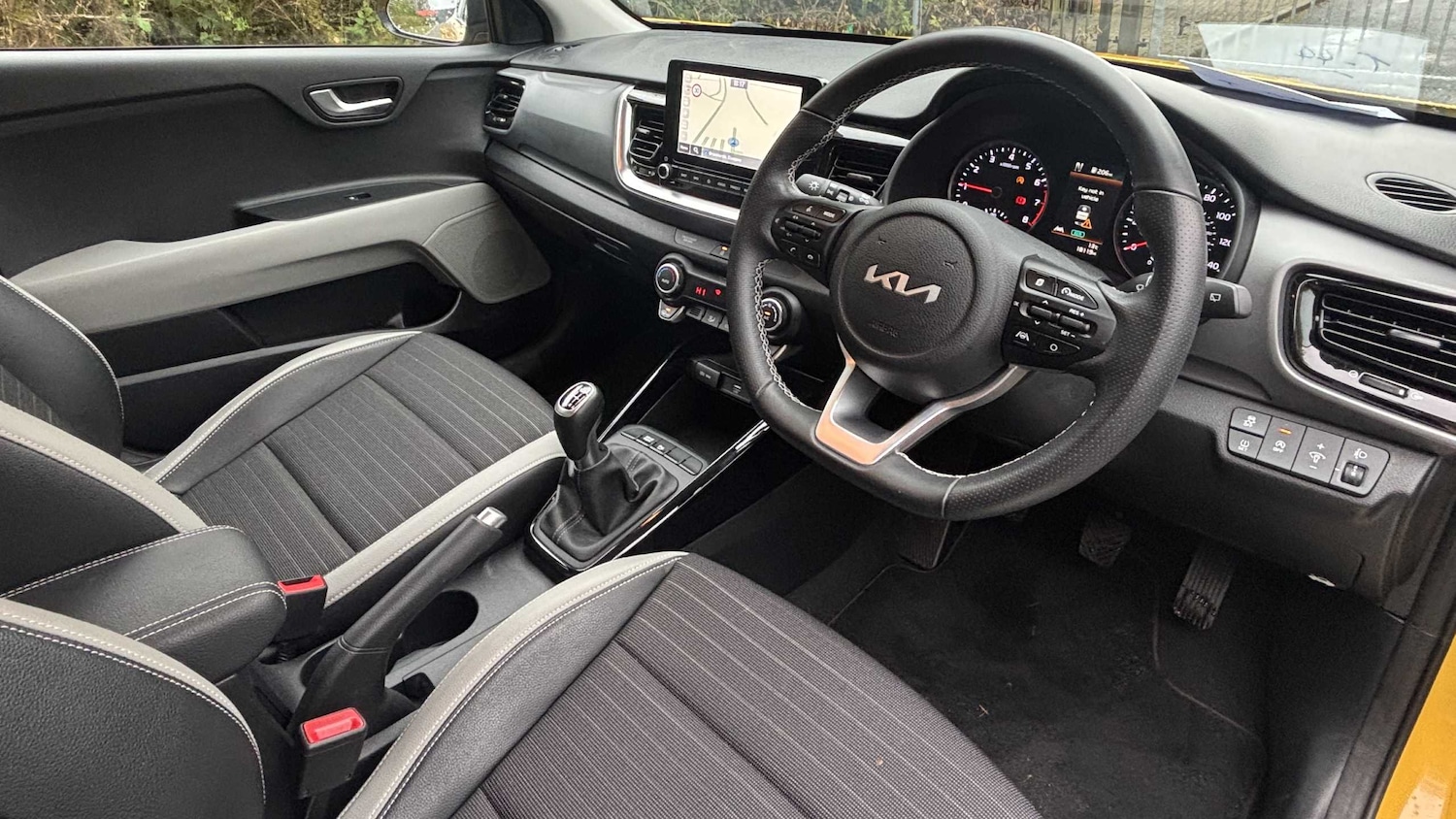 Used Kia Stonic 2022 for sale - 76169952: Photo 7