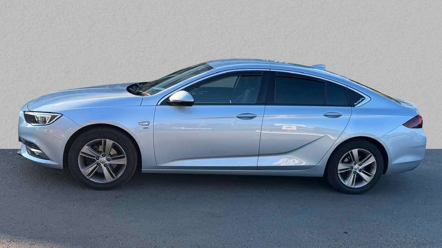 Used Vauxhall Insignia 2018 for sale - 76125878: Photo 2