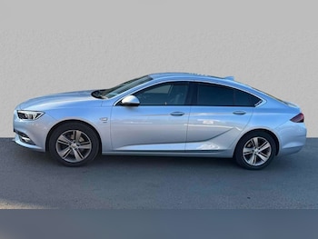 Used Vauxhall Insignia 2018 for sale - 76125878: Photo