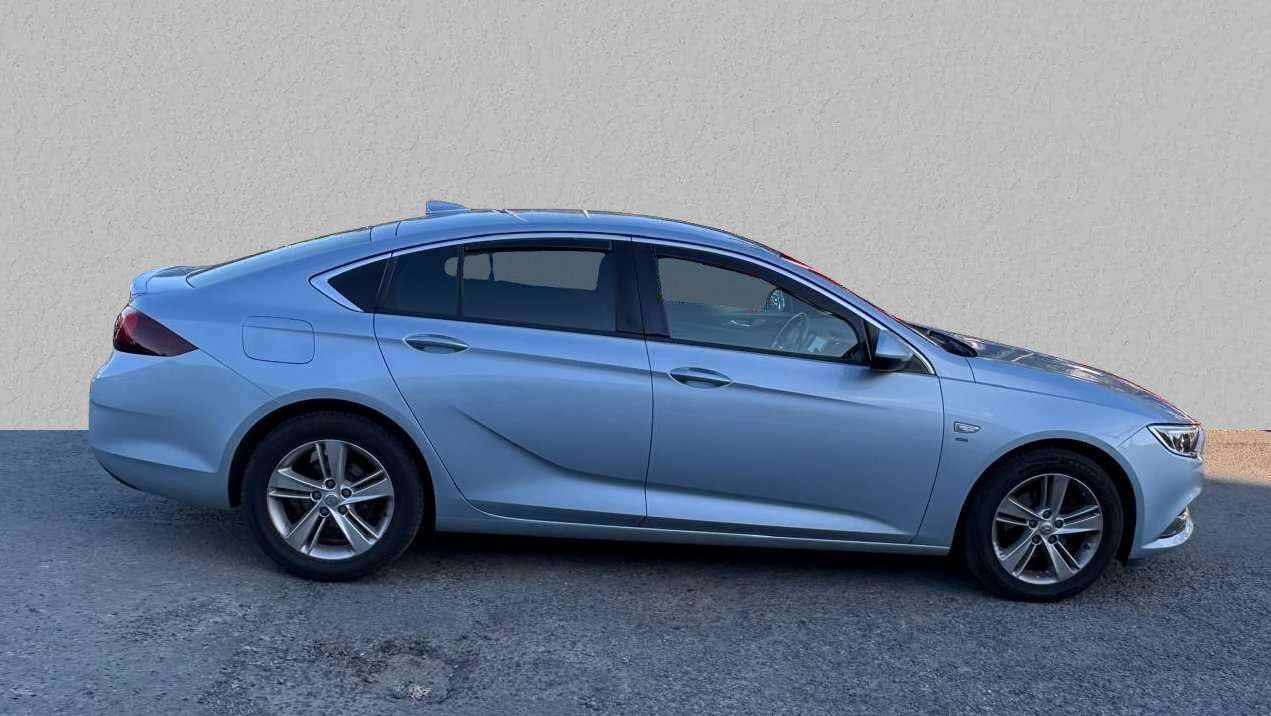 Used Vauxhall Insignia 2018 for sale - 76125878: Photo 3