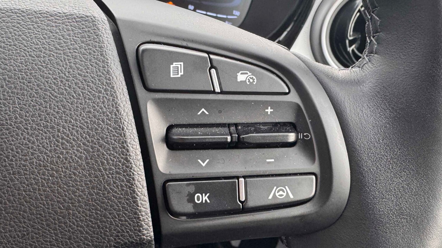 Used Hyundai i10 2023 for sale - 76938248: Photo 18