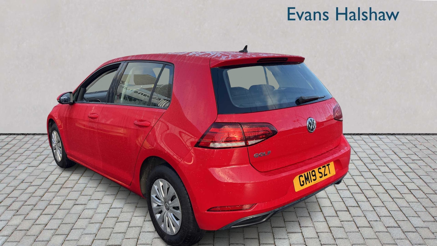 Used Volkswagen Golf 2019 for sale - 77103145: Photo 2