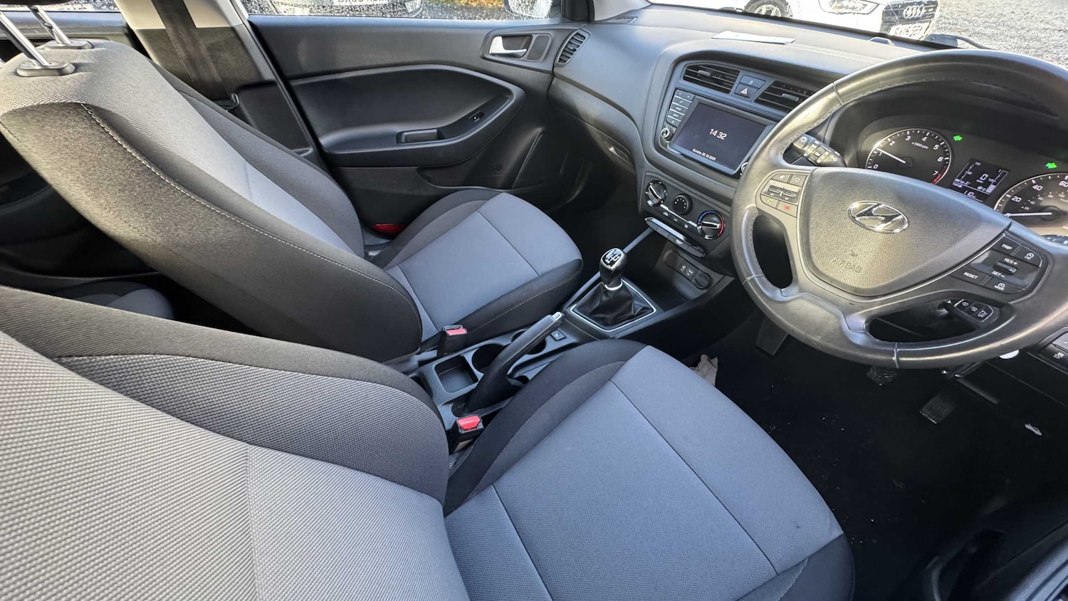 Used Hyundai i20 2016 for sale - 76381770: Photo 17