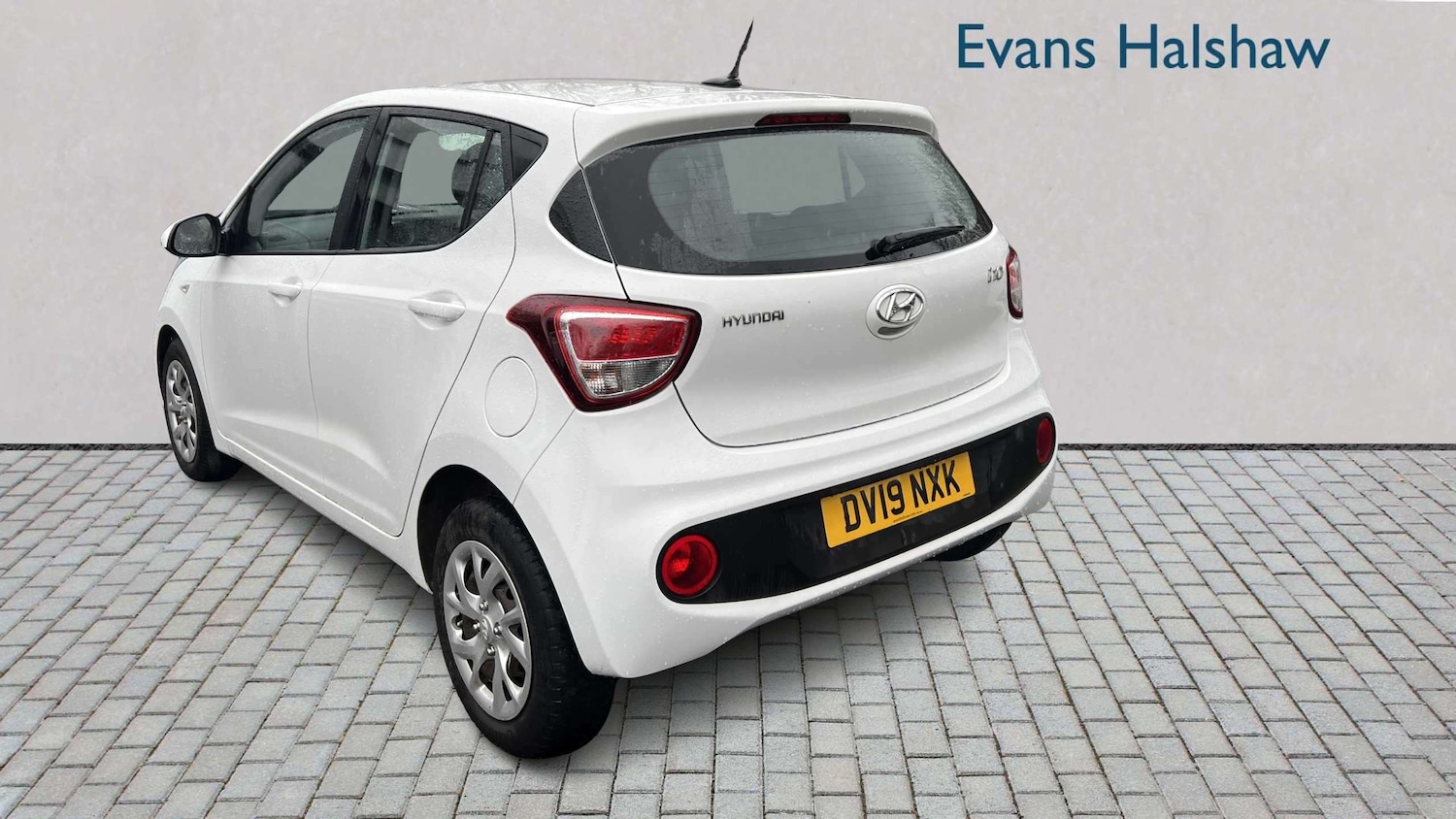 Used Hyundai i10 2019 for sale - 77674863: Photo 3