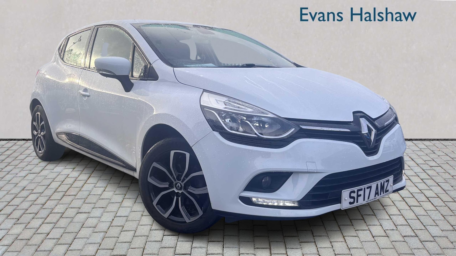 Used Renault Clio 2017 for sale - 76842874: Photo 1