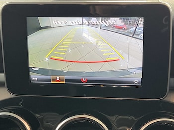 Used Mercedes-Benz C Class 2018 for sale - 76610650: Photo