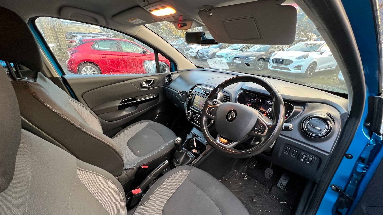 Used Renault Captur 2016 for sale - 76411328: Photo 7