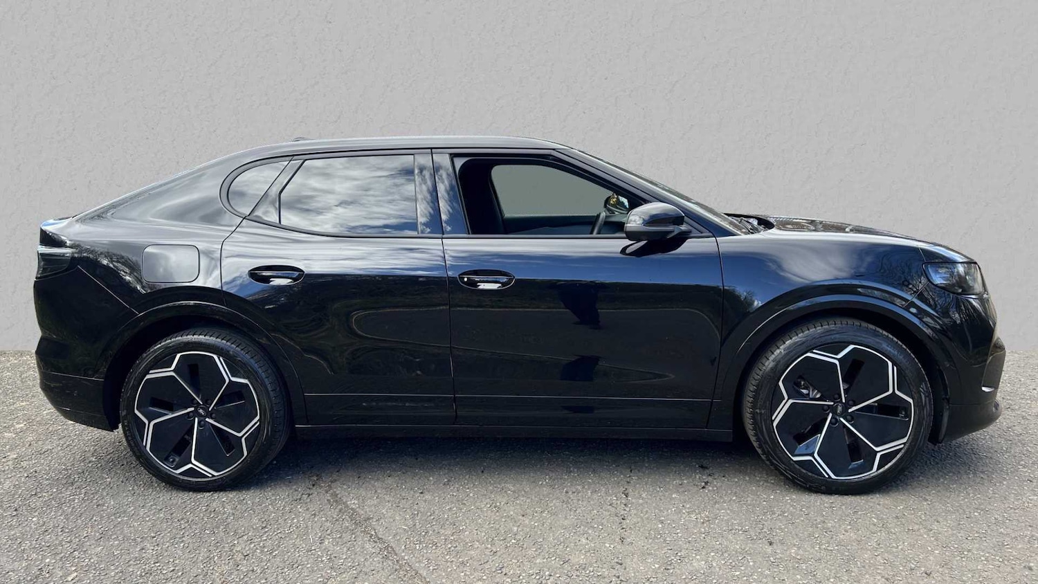 Used Ford Capri 2024 for sale - 77943123: Photo 3