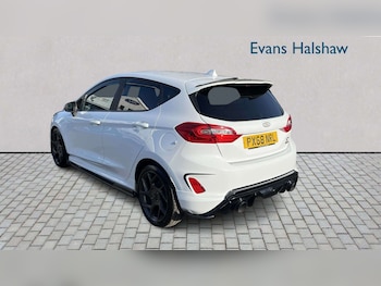Used Ford Fiesta 2018 for sale - 77972549: Photo