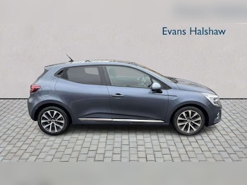 Used Renault Clio 2019 for sale - 77827357: Photo