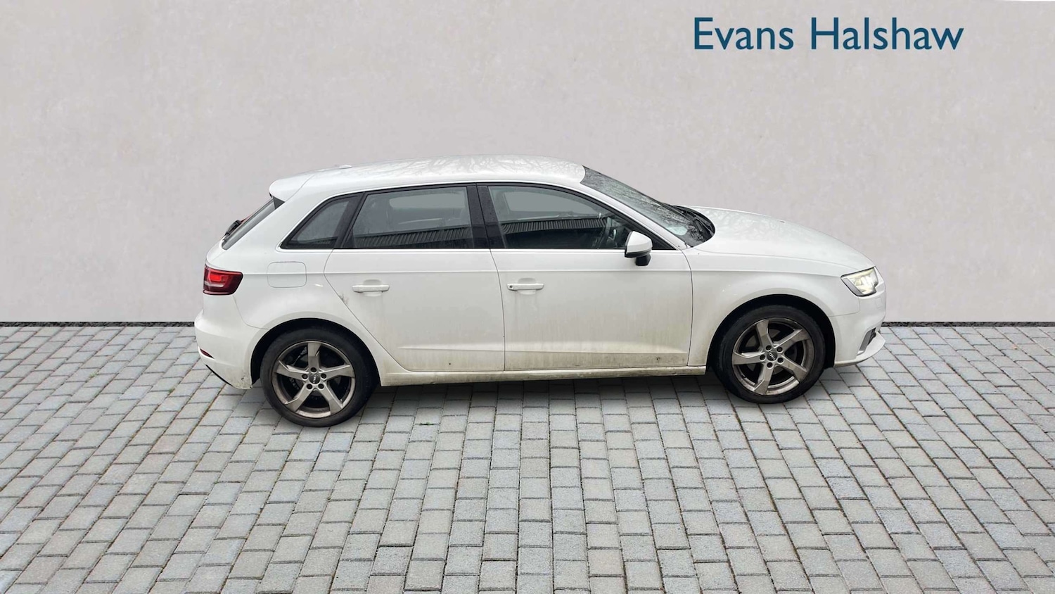 Used Audi A3 2016 for sale - 77661157: Photo 2