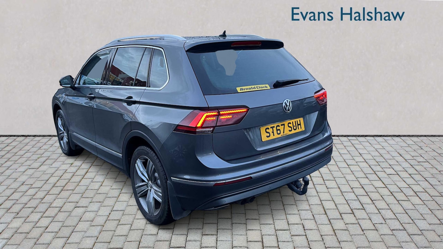 Used Volkswagen Tiguan 2018 for sale - 76902288: Photo 3