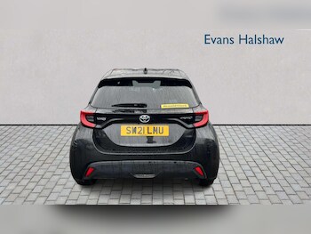 Used Toyota Yaris 2021 for sale - 77615578: Photo