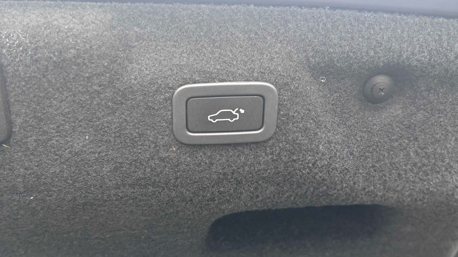 Used Jaguar XE 2016 for sale - 77561074: Photo 10