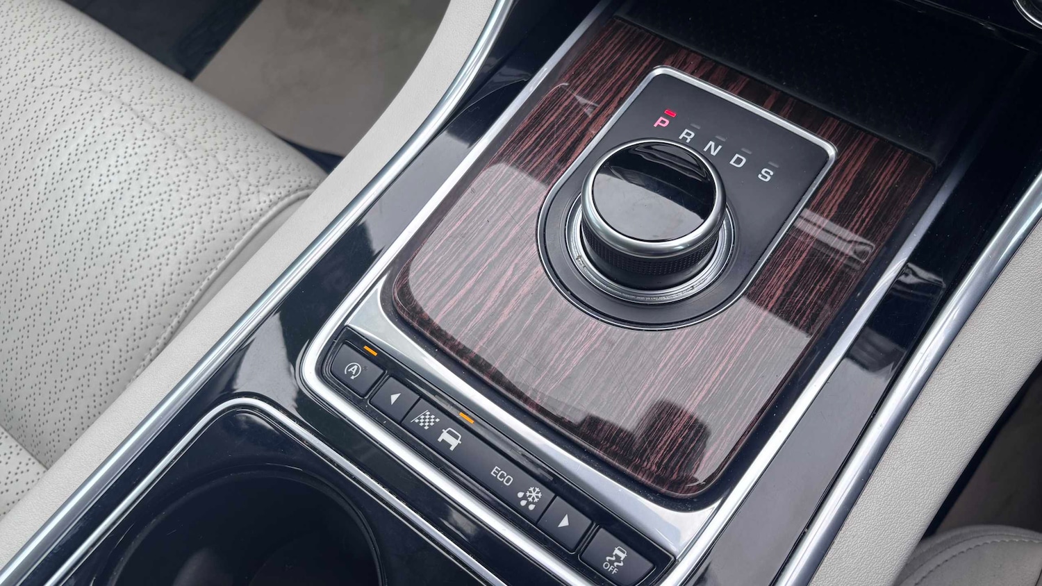 Used Jaguar XE 2016 for sale - 77561074: Photo 18