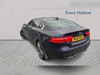 Used Jaguar XE 2016 for sale - 77561074: Photo