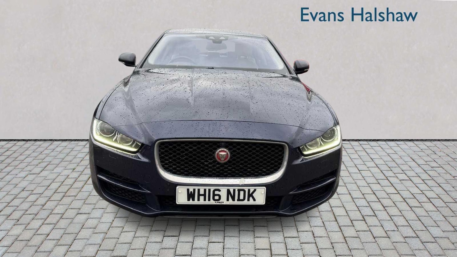 Used Jaguar XE 2016 for sale - 77561074: Photo 5