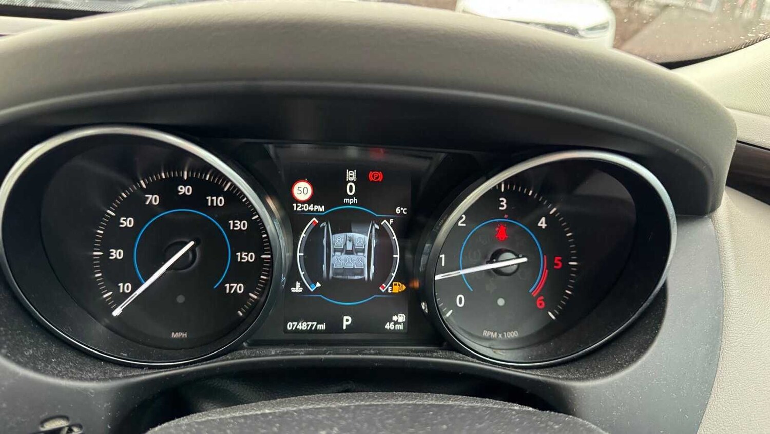 Used Jaguar XE 2016 for sale - 77561074: Photo 8