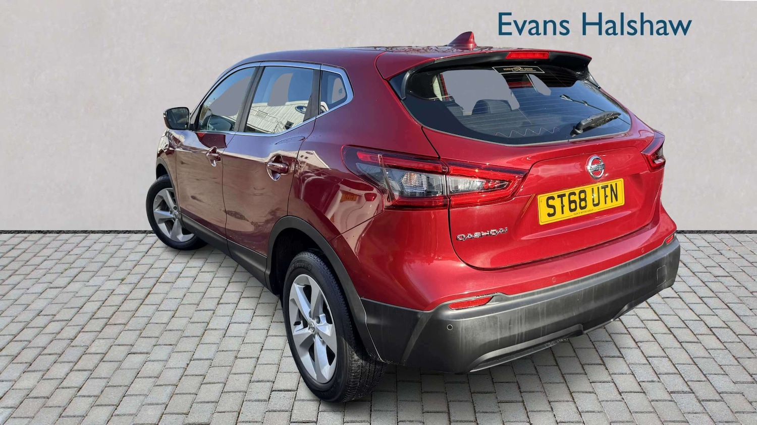 Used Nissan Qashqai 2018 for sale - 77842277: Photo 2