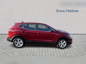 Used Nissan Qashqai 2018 for sale - 77842277: Photo