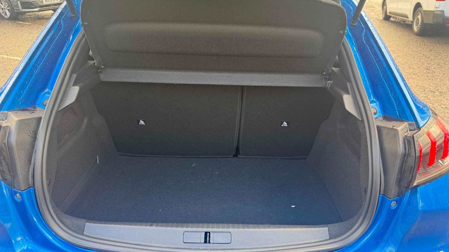 Used Peugeot 208 2023 for sale - 76902435: Photo 8