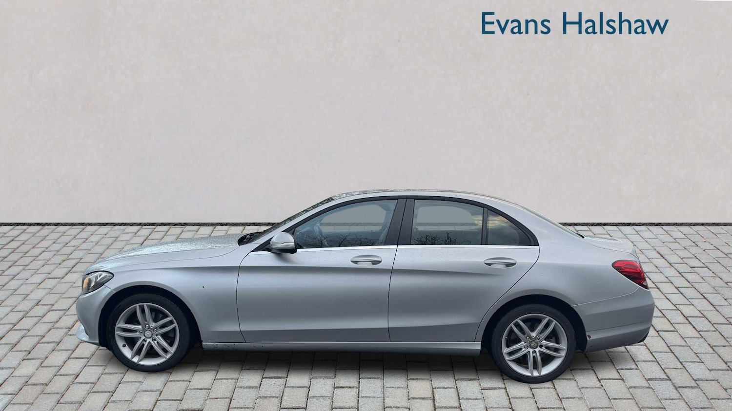 Used Mercedes-Benz C Class 2015 for sale - 76902257: Photo 4