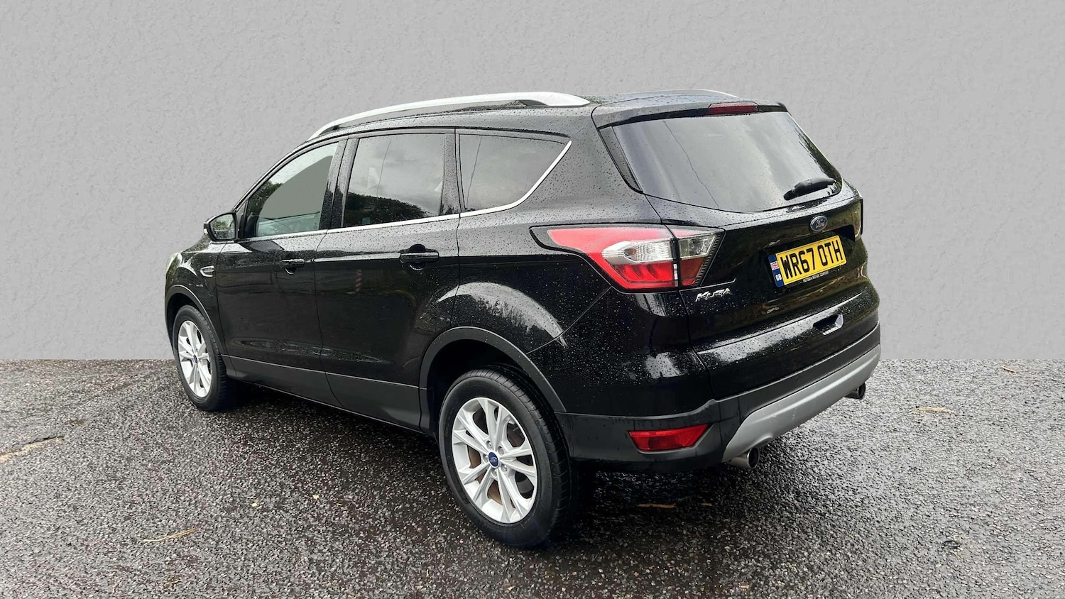 Used Ford Kuga 2017 for sale - 76421125: Photo 2