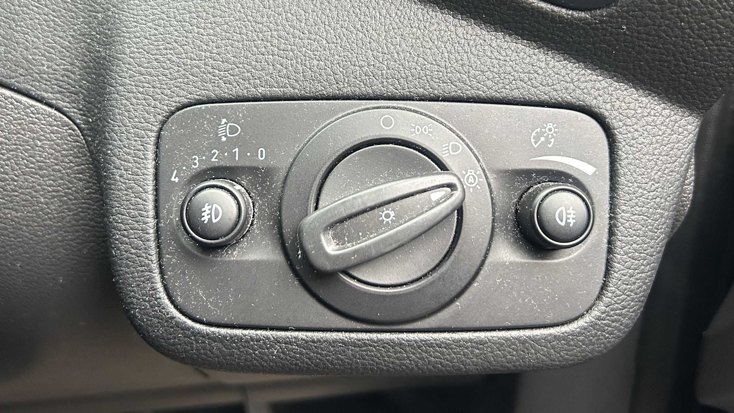 Used Ford Kuga 2017 for sale - 76421125: Photo 33