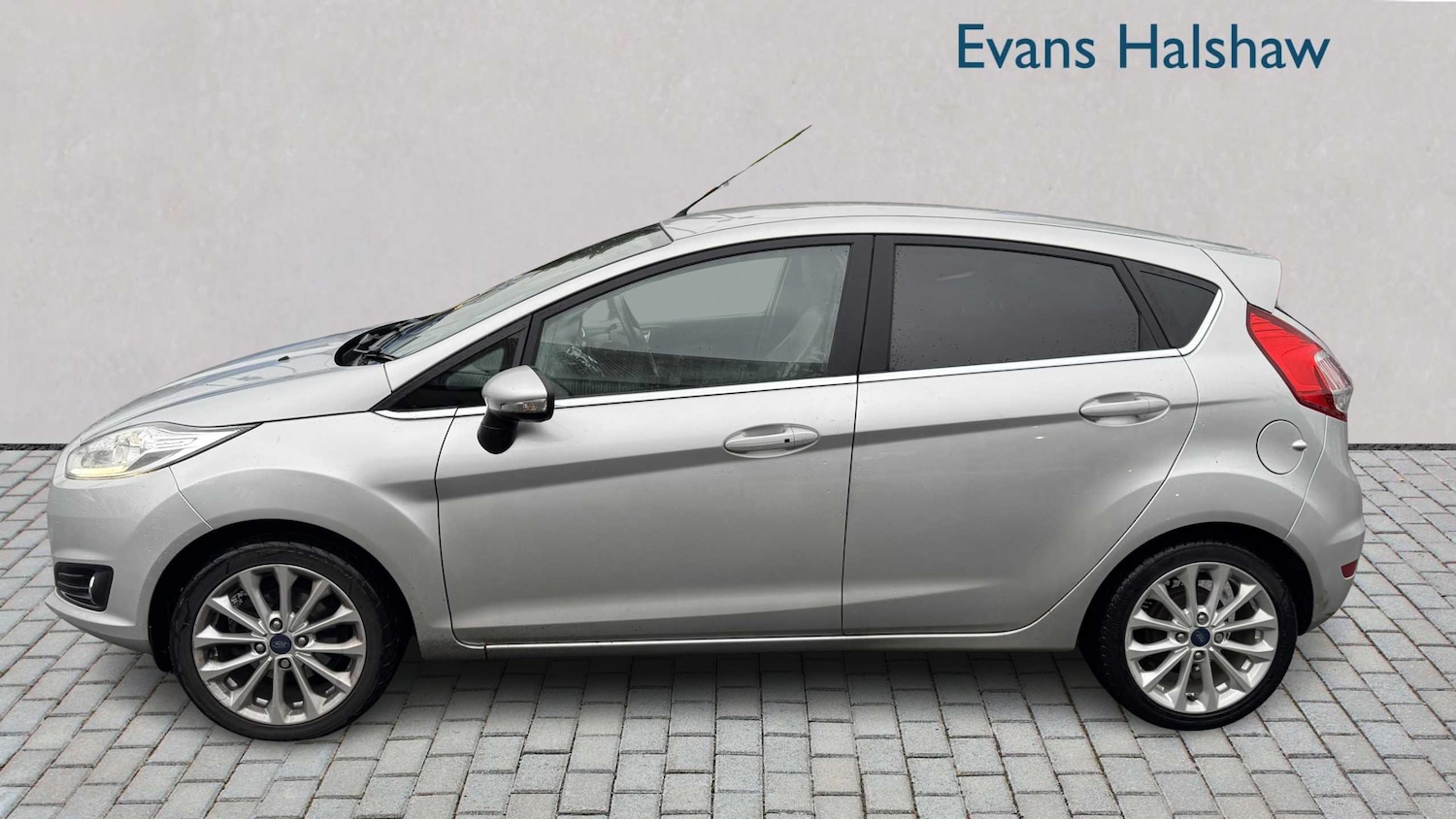 Used Ford Fiesta 2015 for sale - 77044128: Photo 4