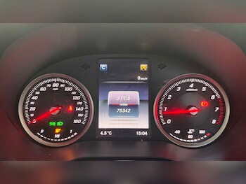 Used Mercedes-Benz C Class 2018 for sale - 77333804: Photo