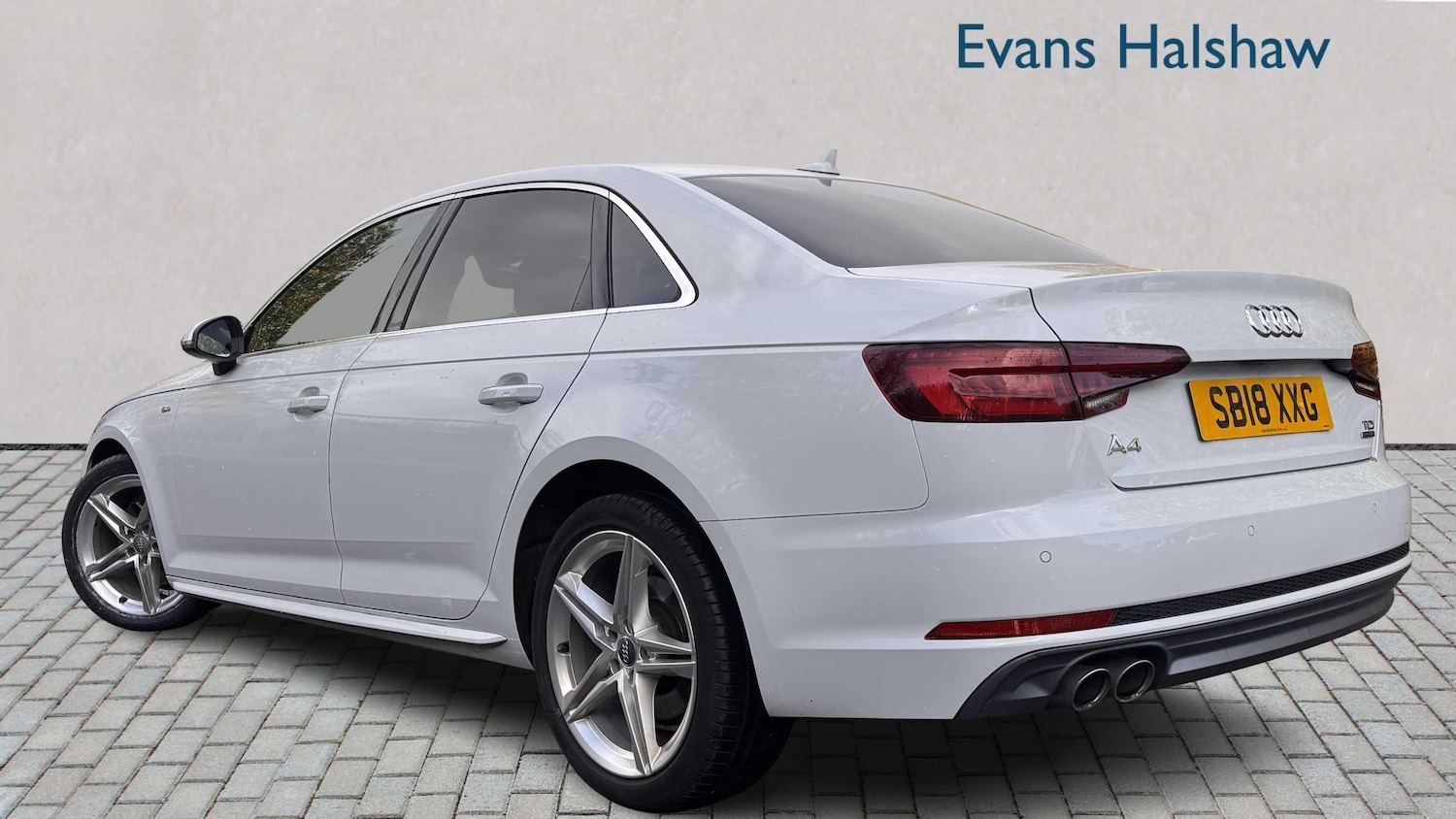 Used Audi A4 2018 for sale - 76692025: Photo 2