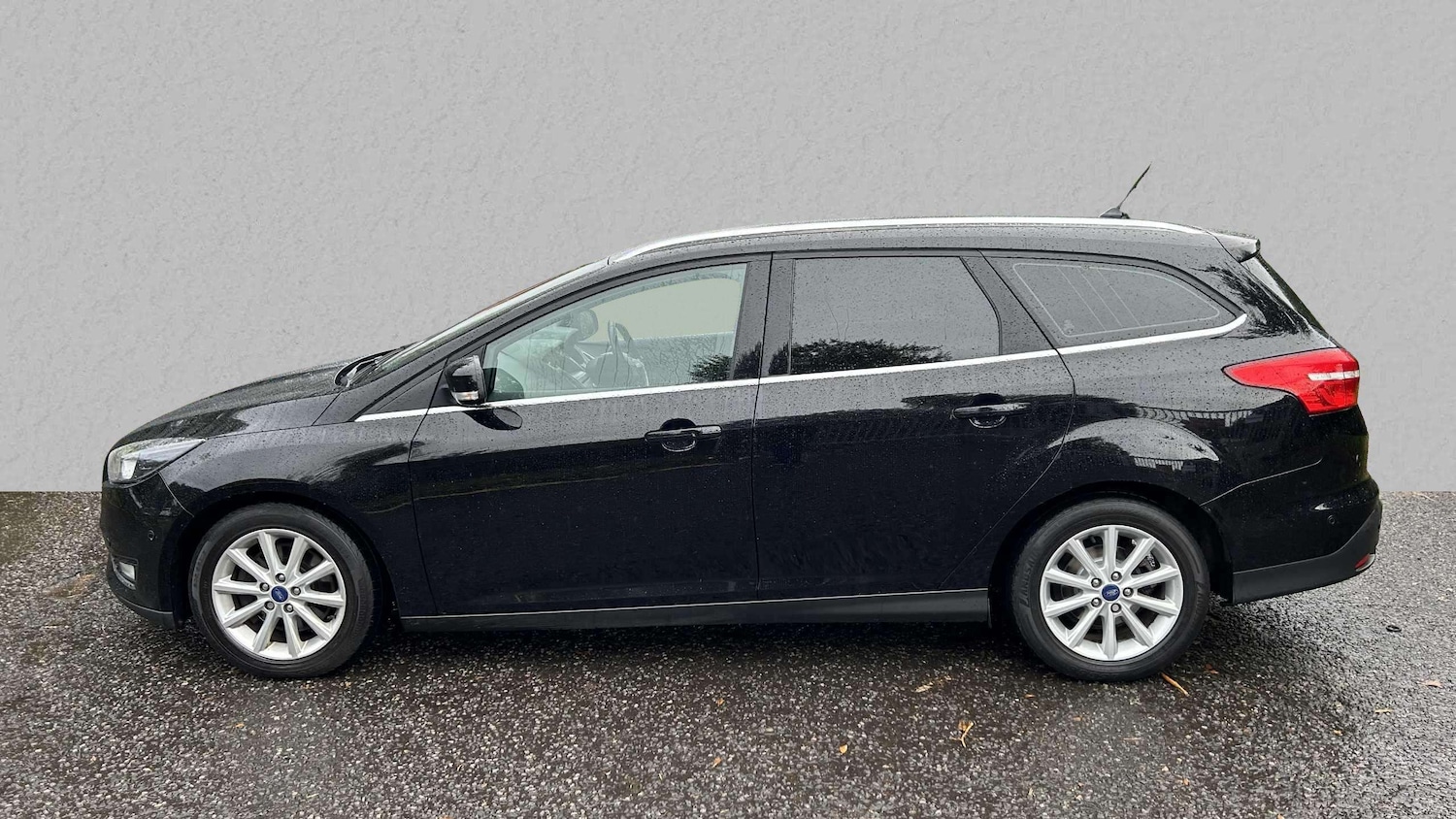 Used Ford Focus 2017 for sale - 76113541: Photo 3