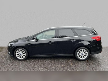 Used Ford Focus 2017 for sale - 76113541: Photo 3