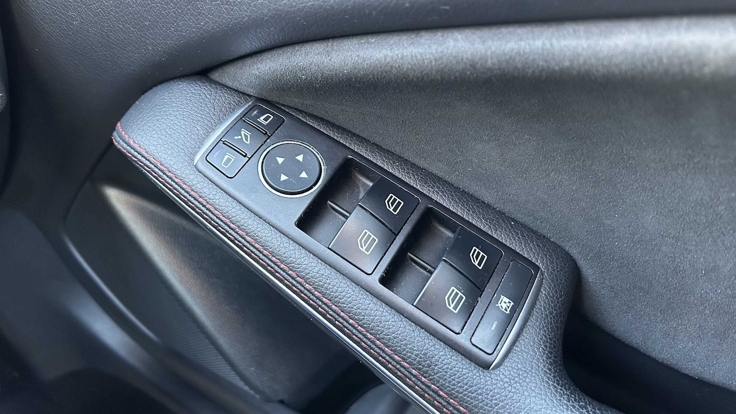 Used Mercedes-Benz A-Class 2016 for sale - 75813614: Photo 27