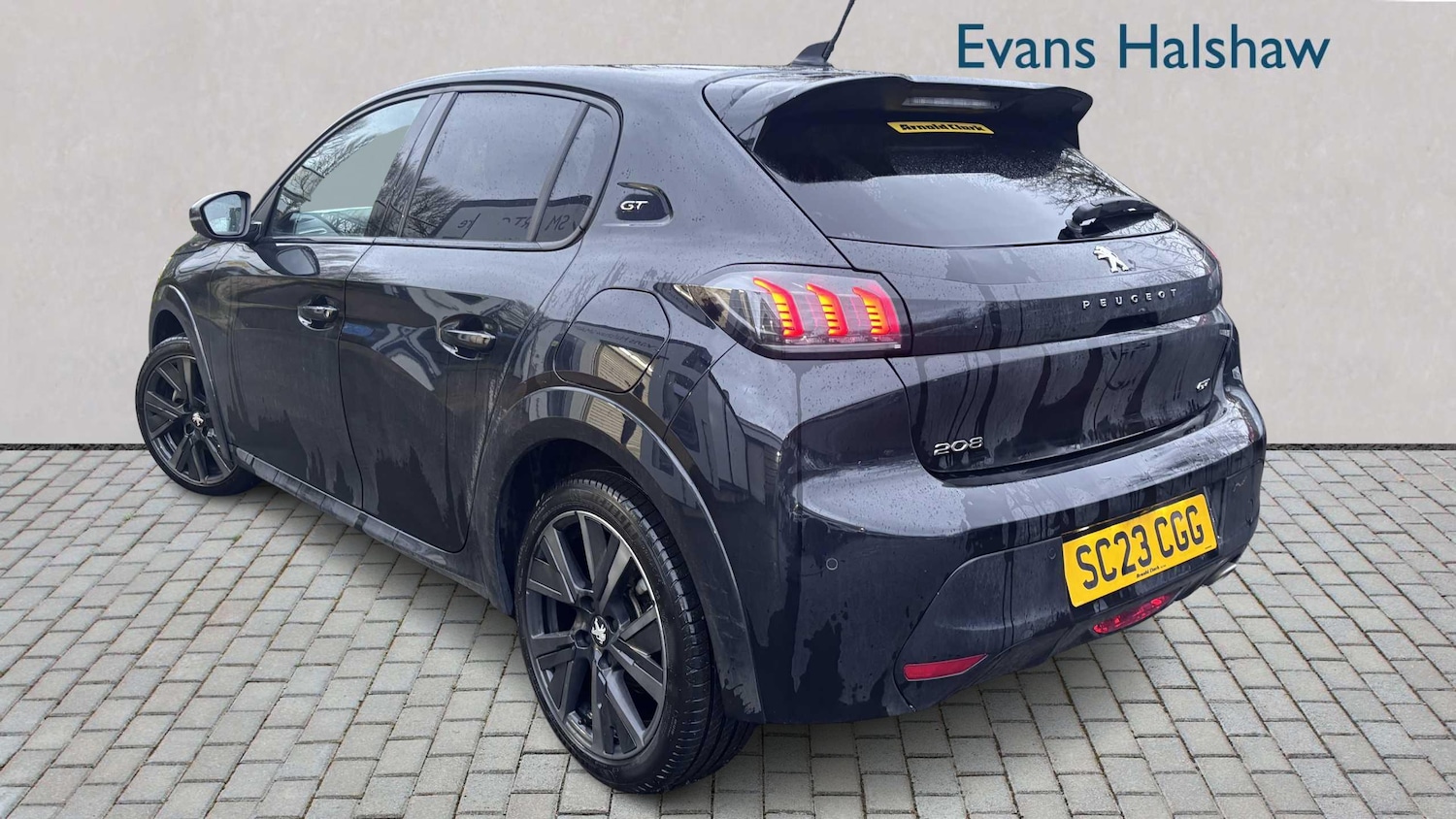 Used Peugeot 208 2023 for sale - 77308443: Photo 2