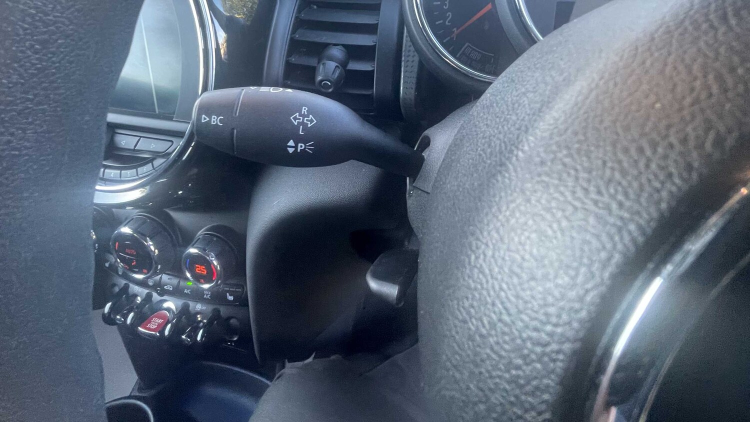 Used MINI Hatch 2019 for sale - 76262368: Photo 23