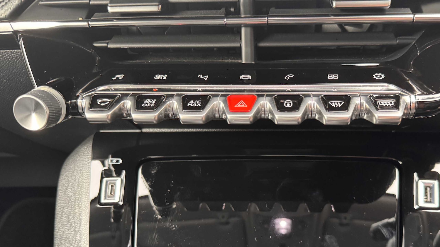 Used Peugeot 2008 2020 for sale - 76692106: Photo 14