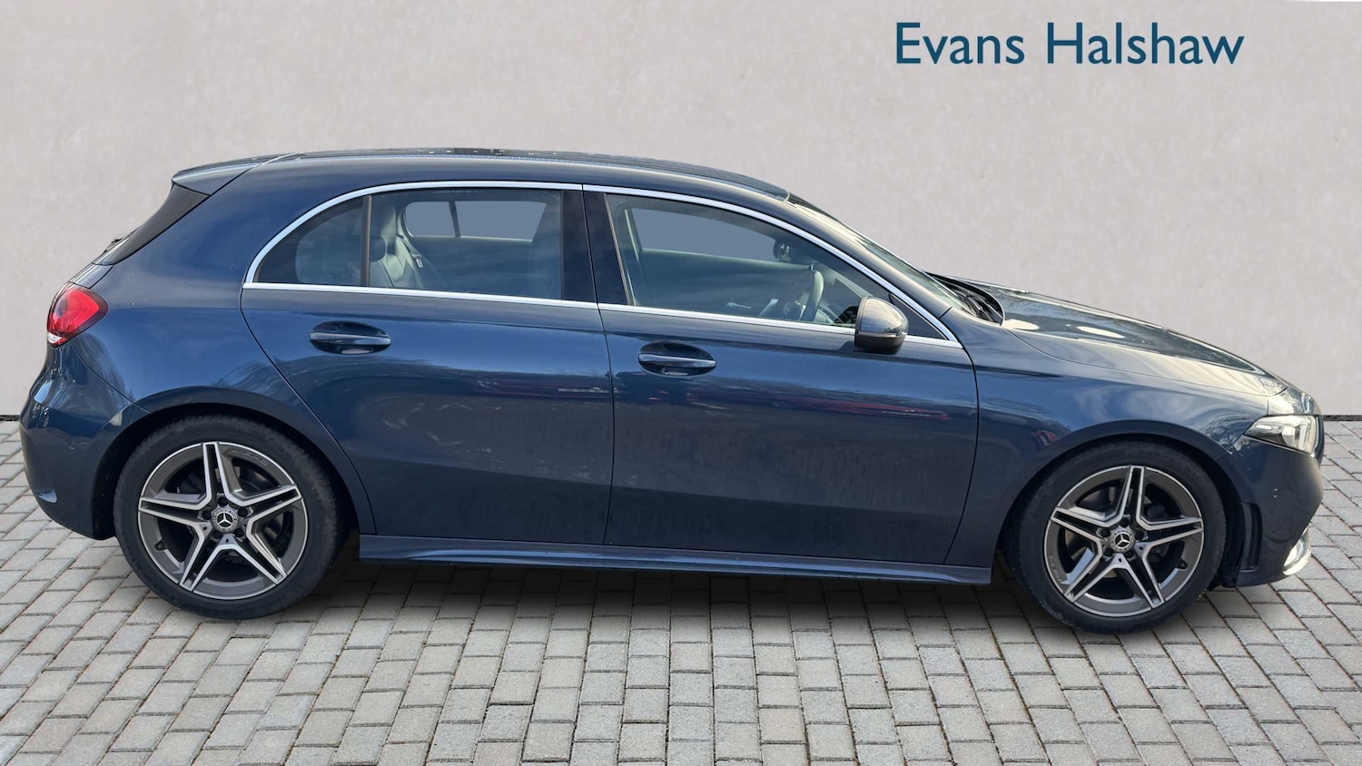 Used Mercedes-Benz A-Class 2019 for sale - 76594302: Photo 2