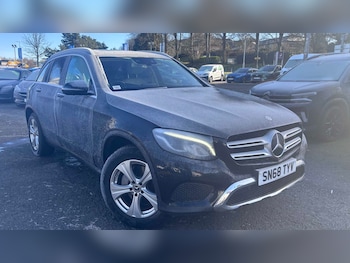 Used Mercedes-Benz GLC 2019 for sale - 77979547: Photo