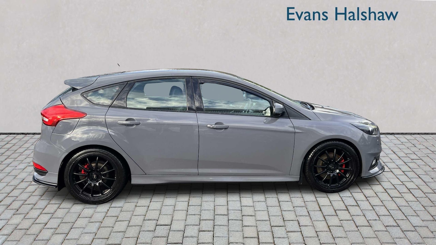 Used Ford Focus 2016 for sale - 76401261: Photo 5