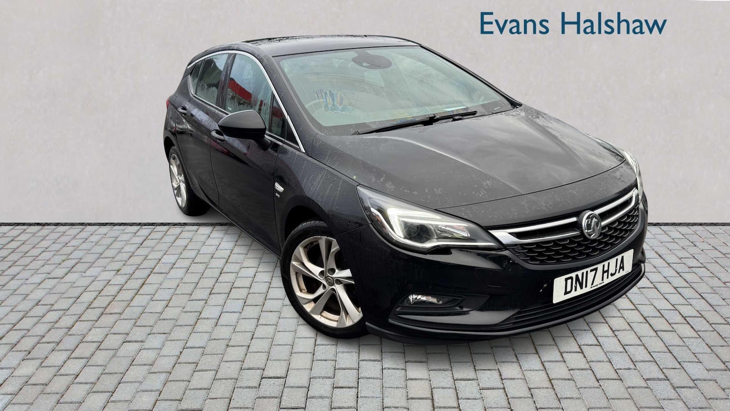 Used Vauxhall Astra 2017 for sale - 76774150: Photo 1