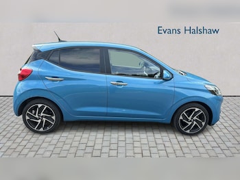 Used Hyundai i10 2023 for sale - 78761020: Photo