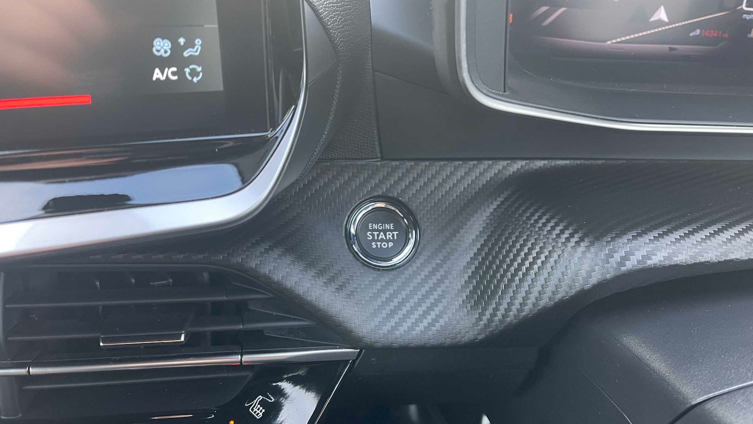 Used Peugeot 2008 2022 for sale - 77178791: Photo 19